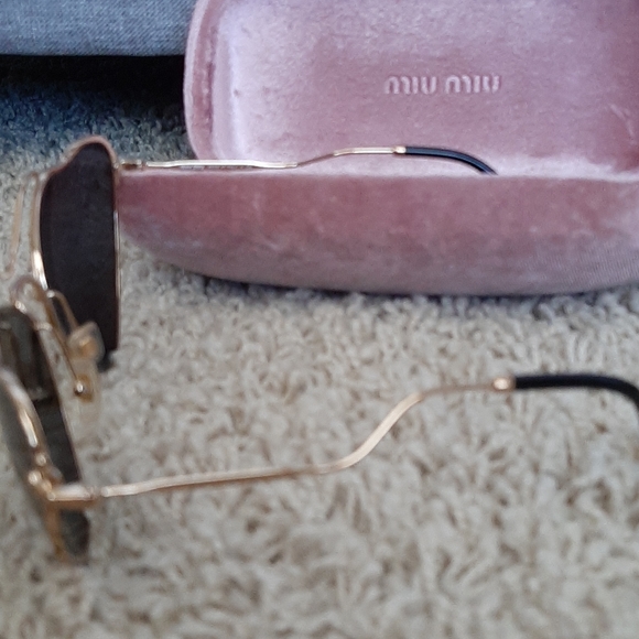 Original miu miu butterfly sunglasses like new - Picture 2 of 4